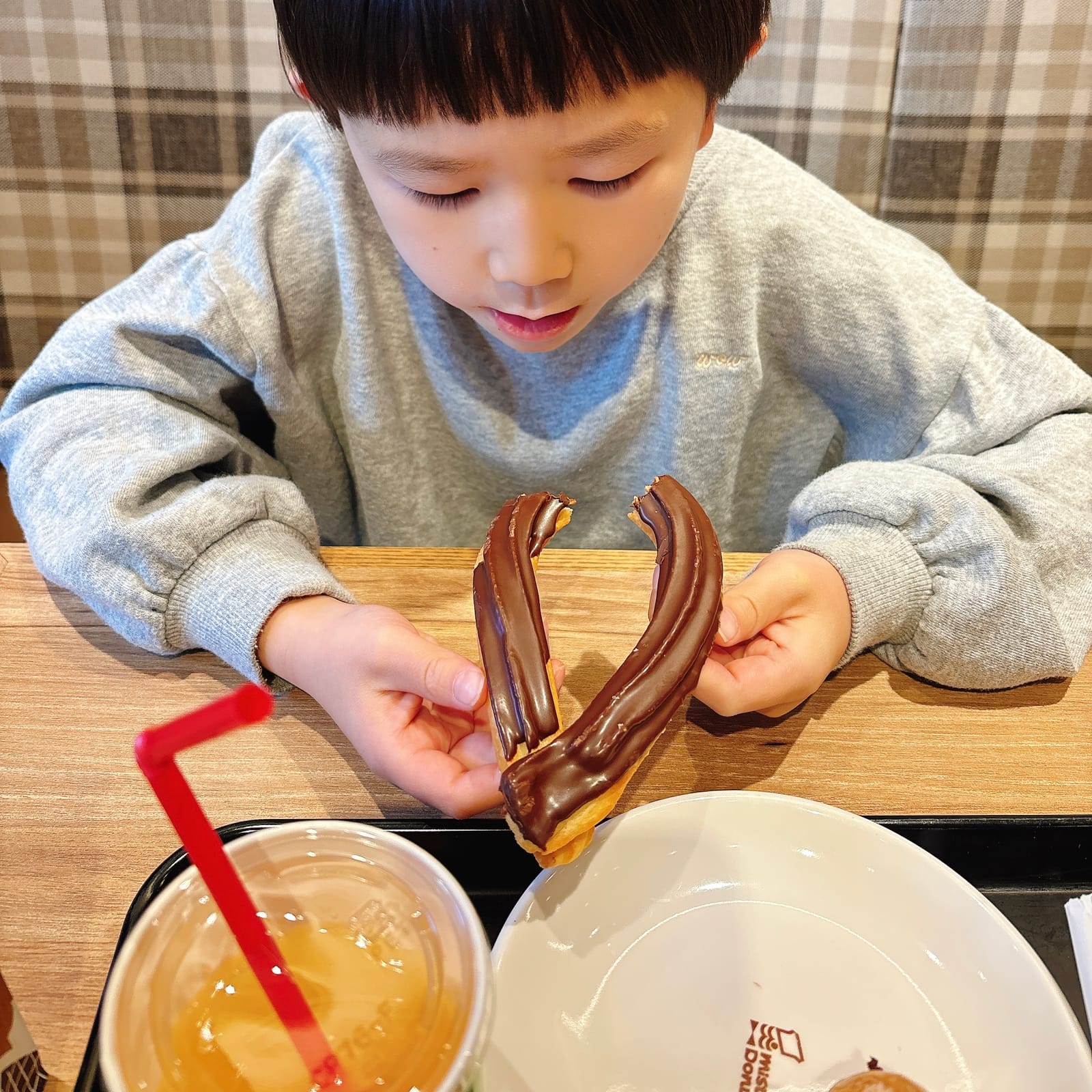 ドキュメンタリー、日曜。