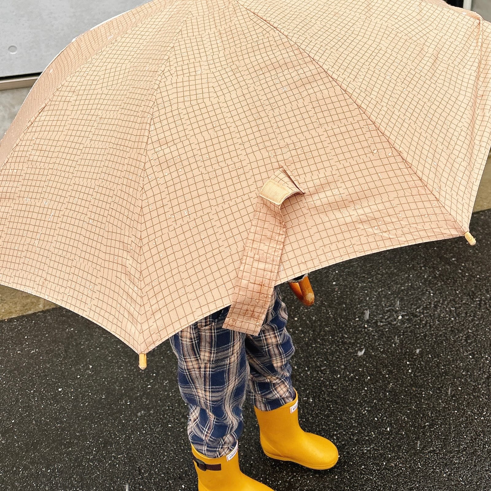 長靴と寝癖