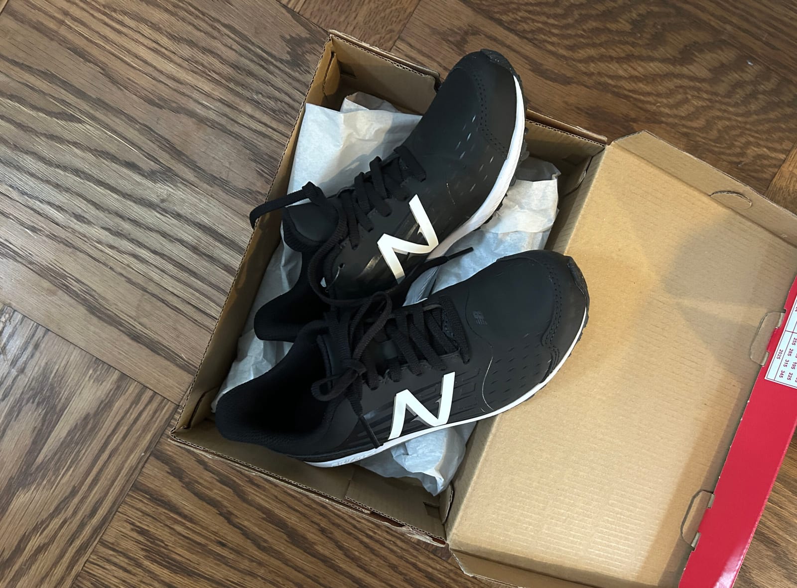 ¥7,920 スニーカー（スーパースポーツゼビオ）