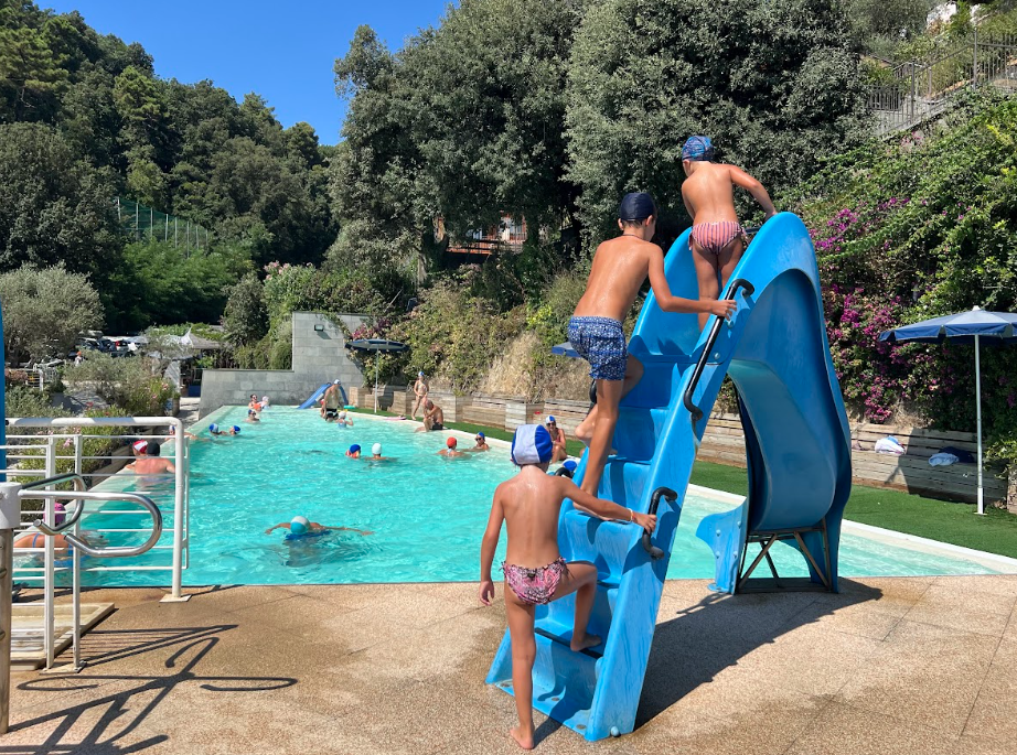 pool side