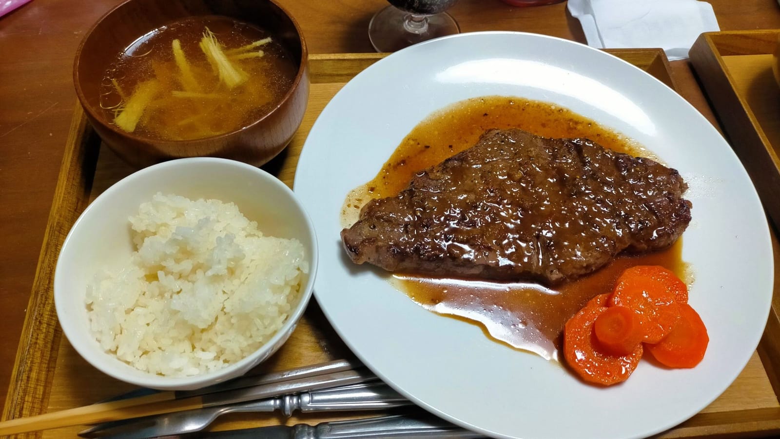 祝いの食卓