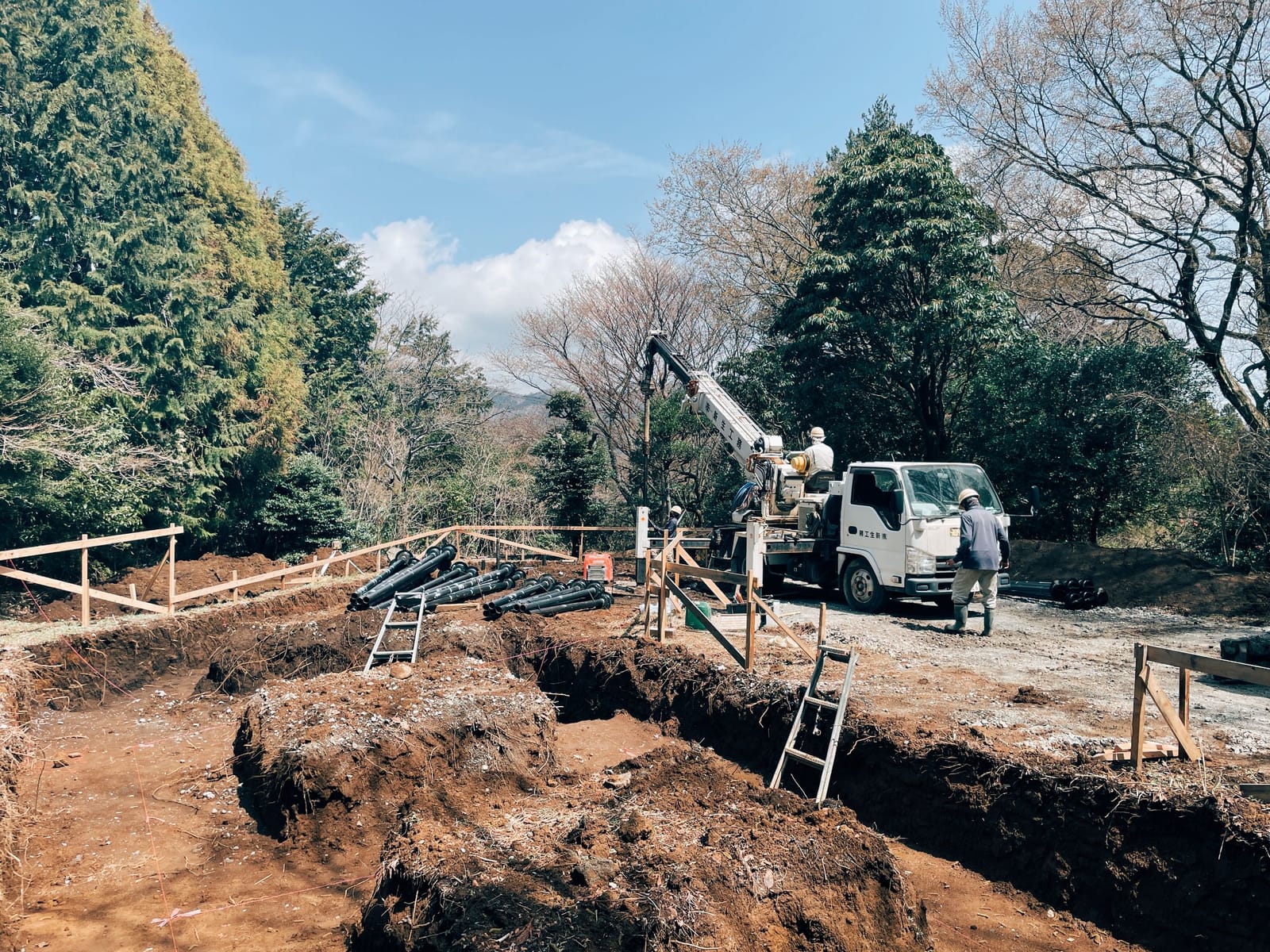 箱根の現場、ボーイ小学校初登校