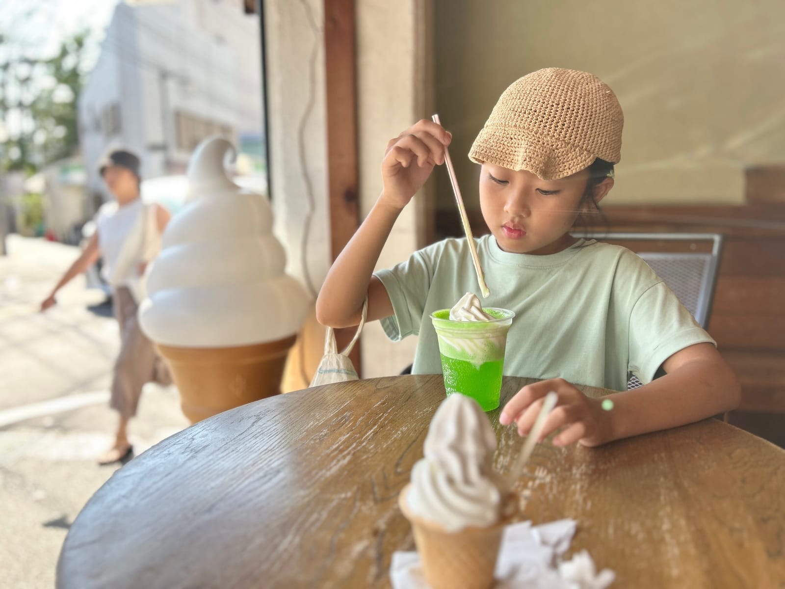 ¥430 ソフトクリームソーダ（モーモーズ）