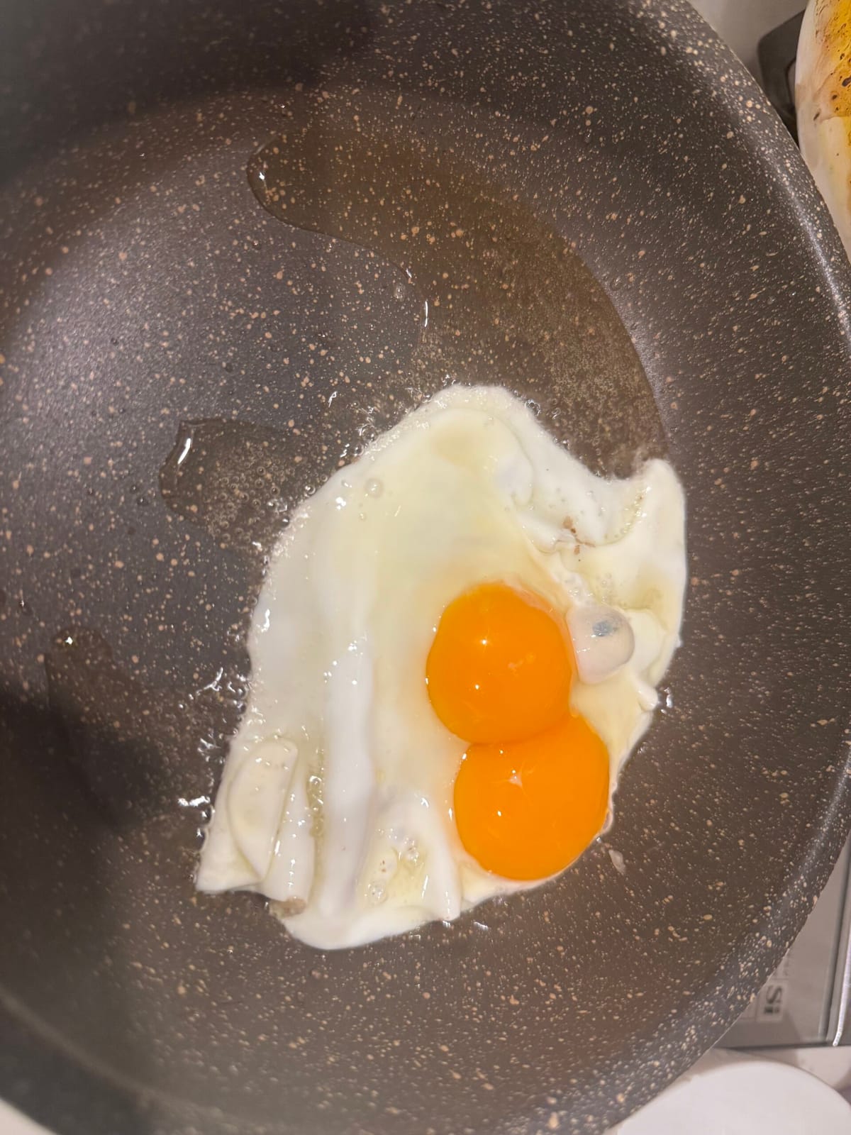 おこがましい