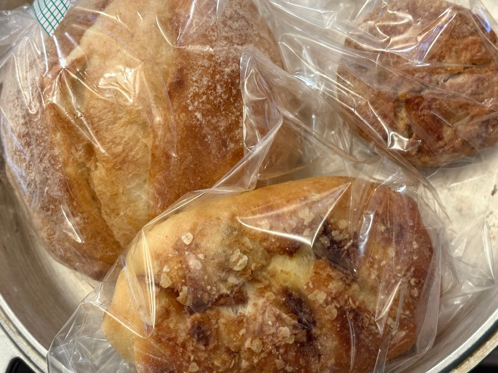 ¥1,090 パン3点（KOMOPAN）