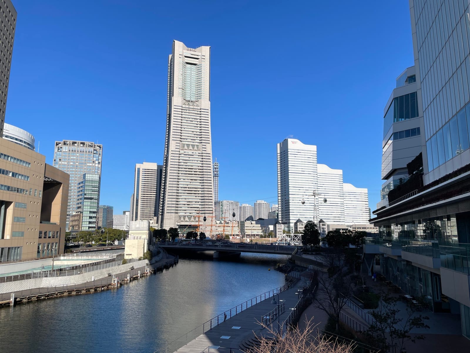 休日出勤の月曜