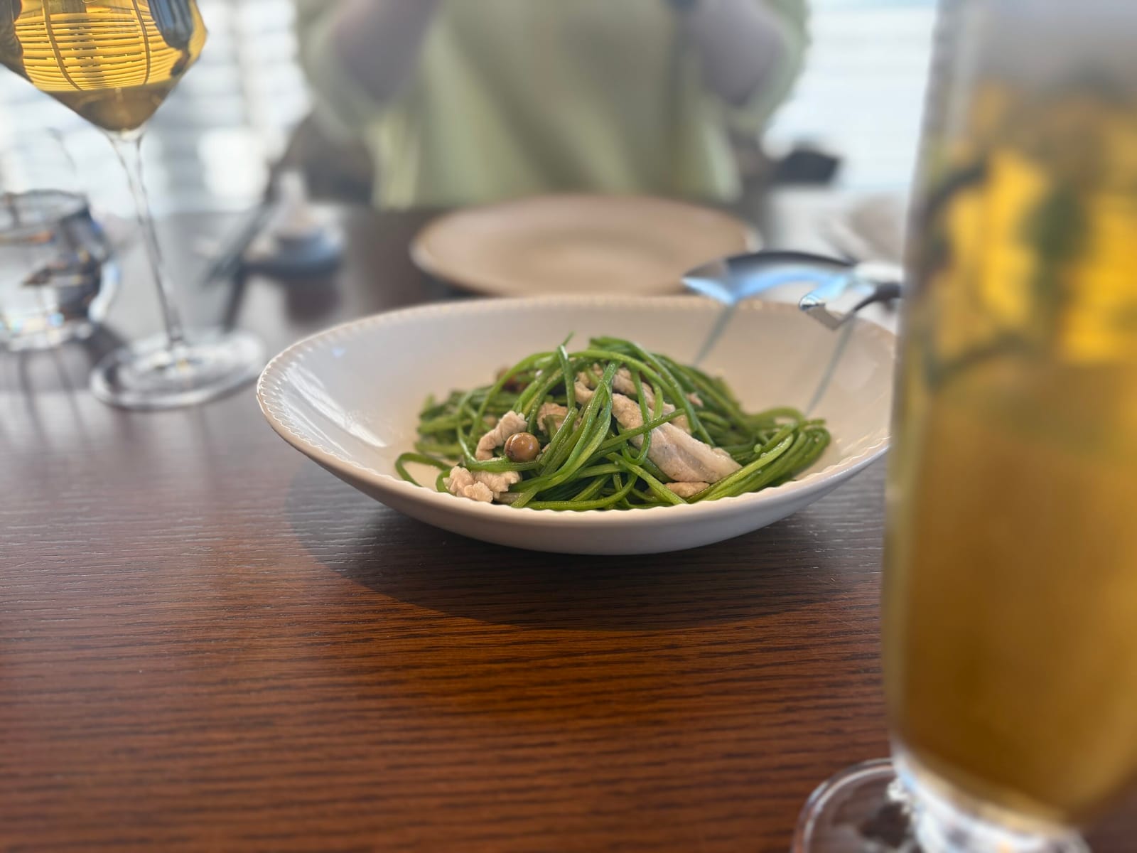 ¥1,680 水蓮菜と木の実の炒め（Fujin Tree）