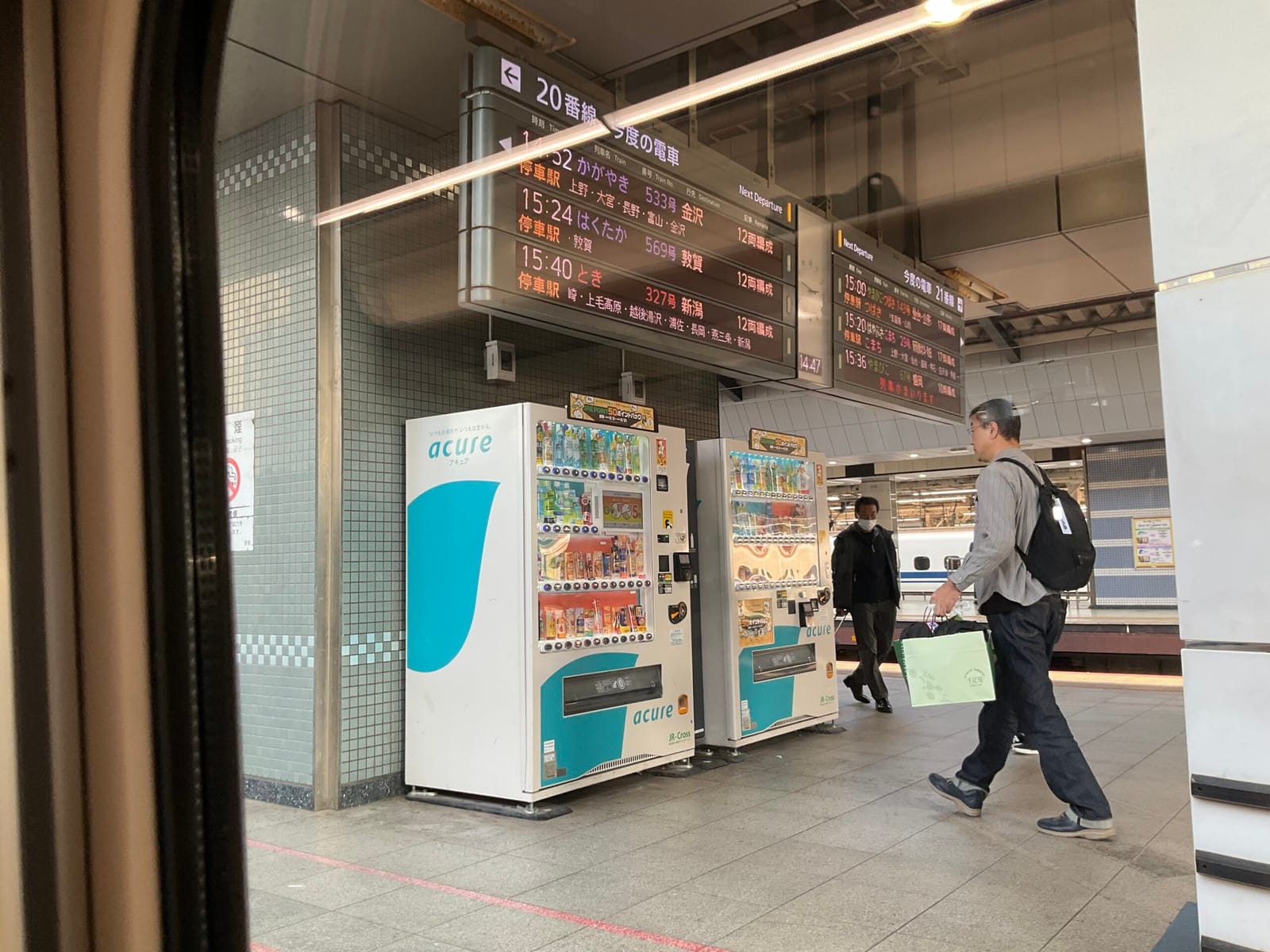 かがやきの車中にて