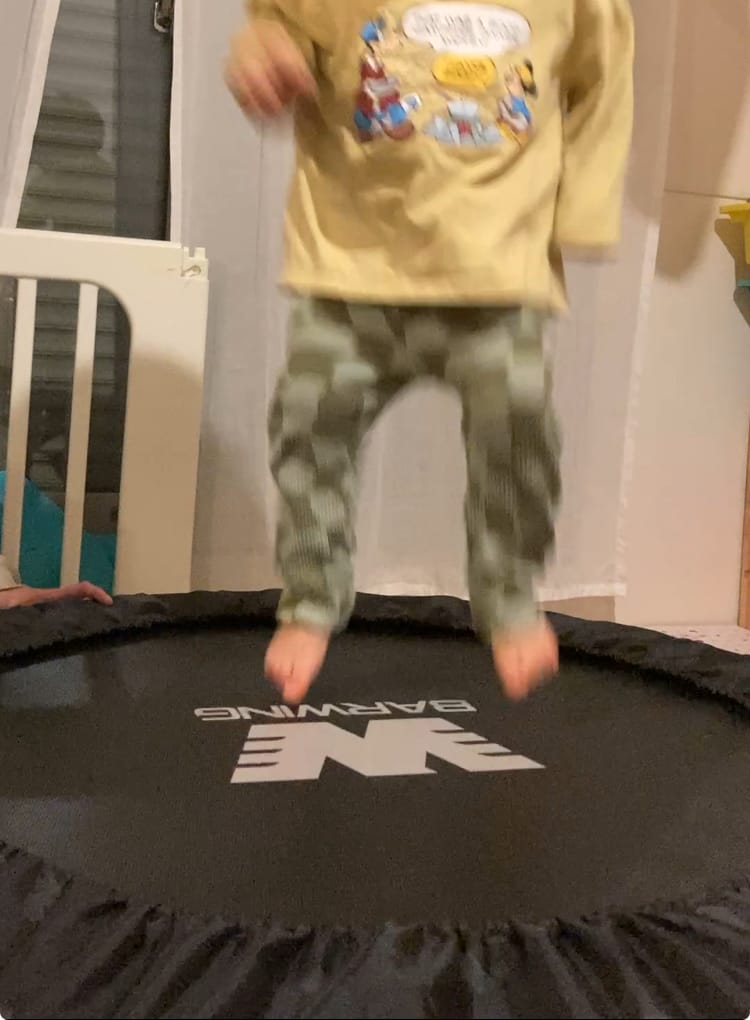 TRAMPOLINE GIRL