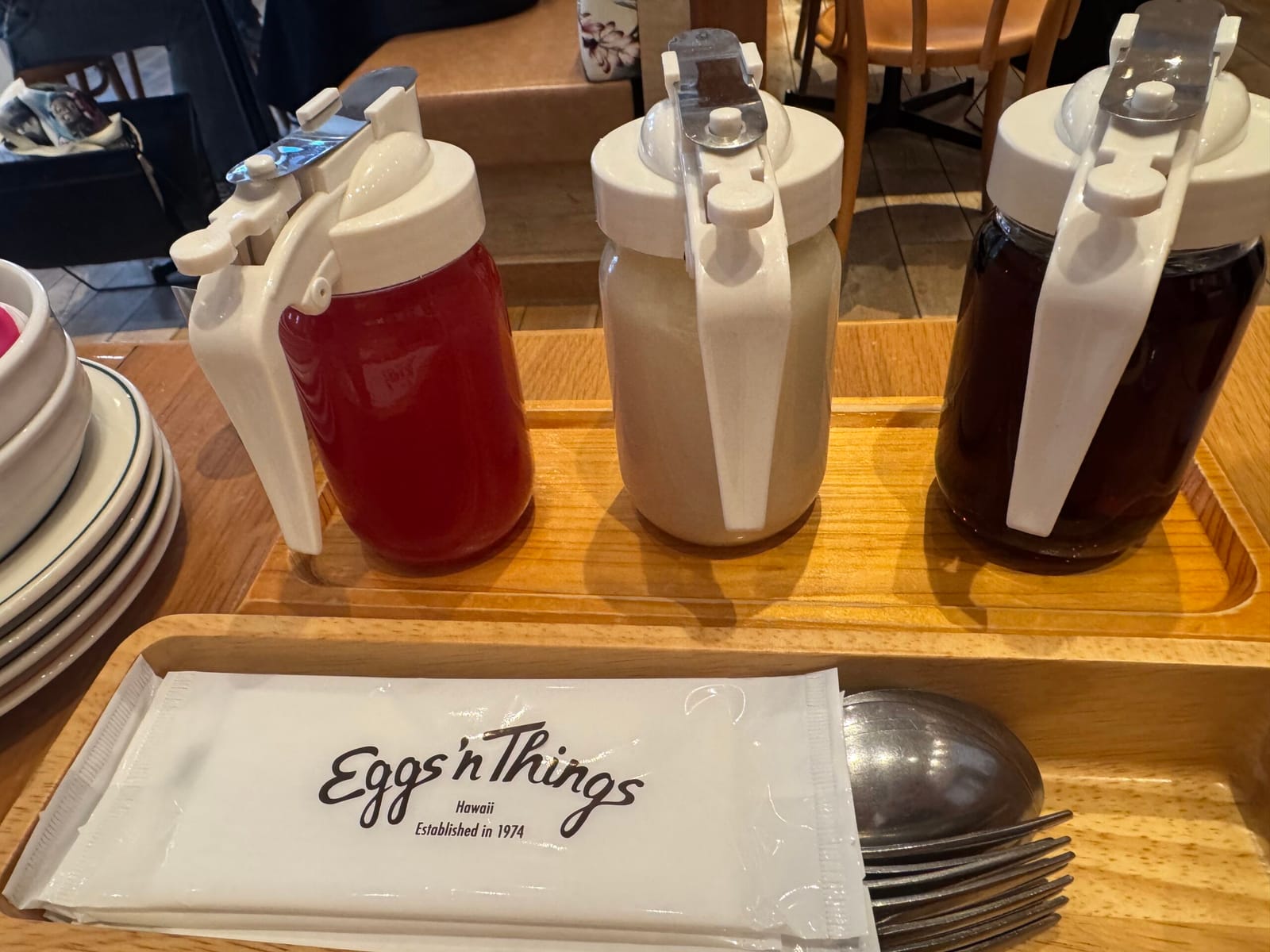 Eggs'n Thingsといえば、この3本のボトルね！