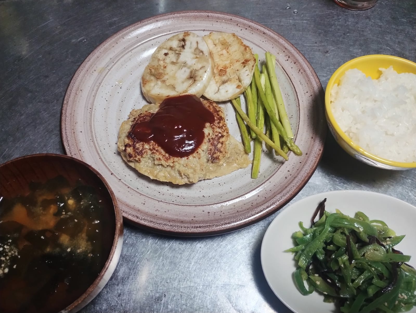 雨の休養日