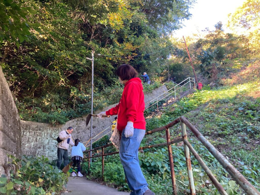 通学路の草刈り