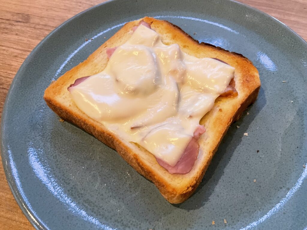 パンを食べて！