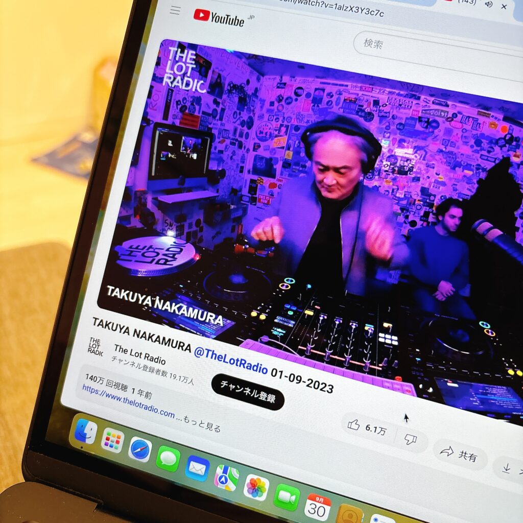 画面の中に広がる宇宙の音色