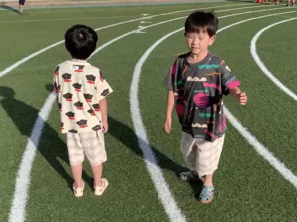 「無人島に住んでいる両親」