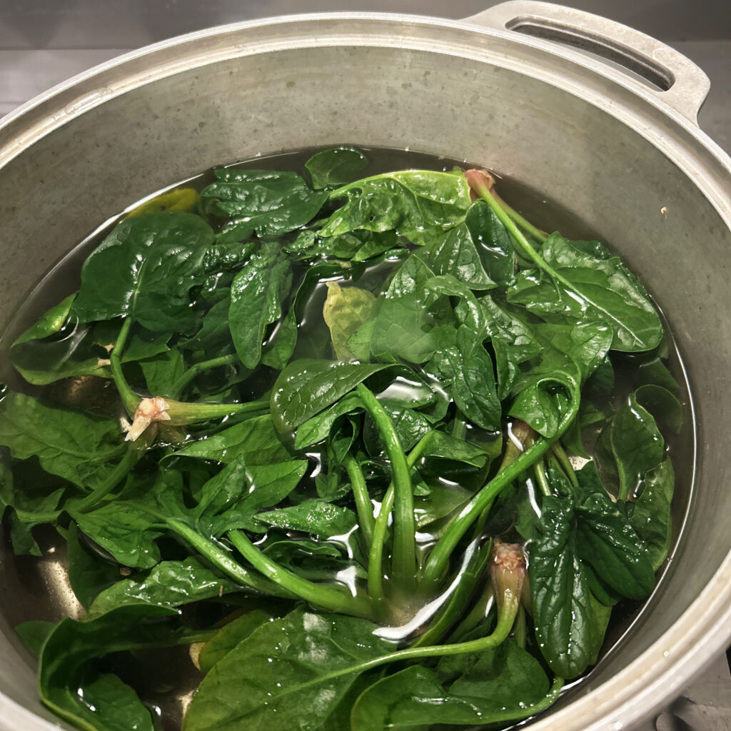 ¥250 無農薬ほうれん草100g（ありんくりんの森）