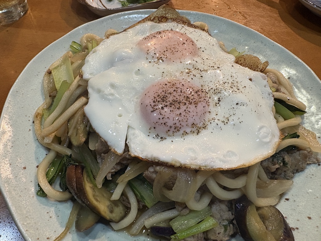 焼きうどん3Lたまご2個トッピング
