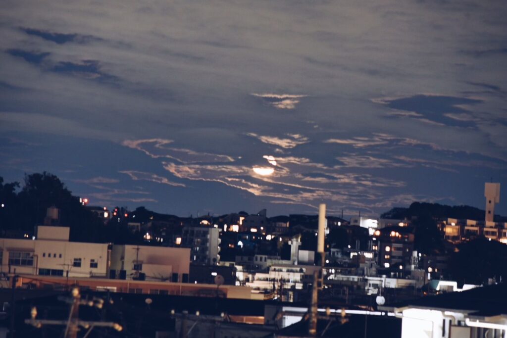 月の出