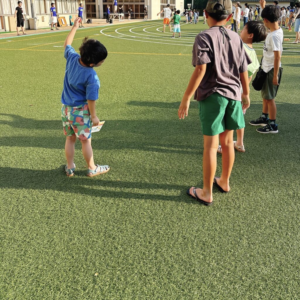 朝、男子たちのやさしさ