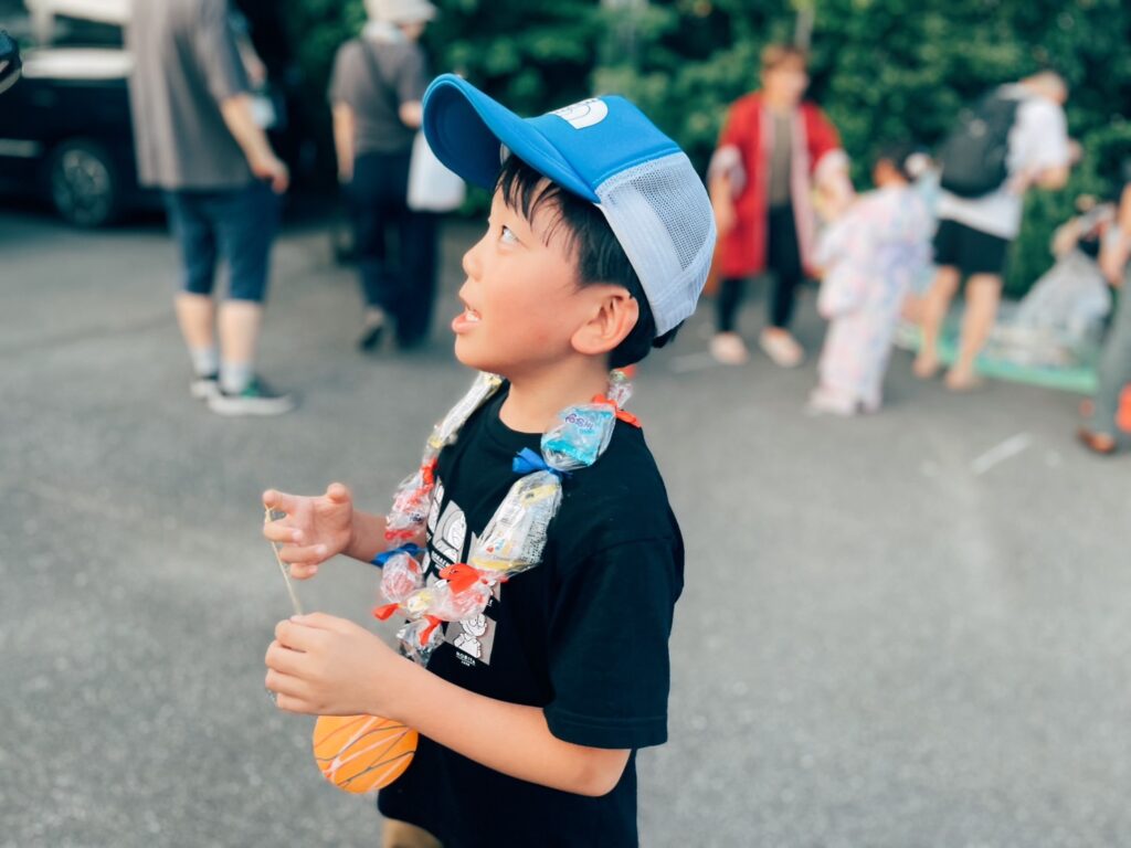 レビューと夏祭りの金曜