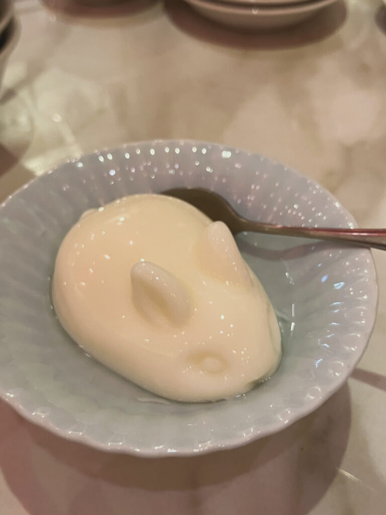 こっち見ないで