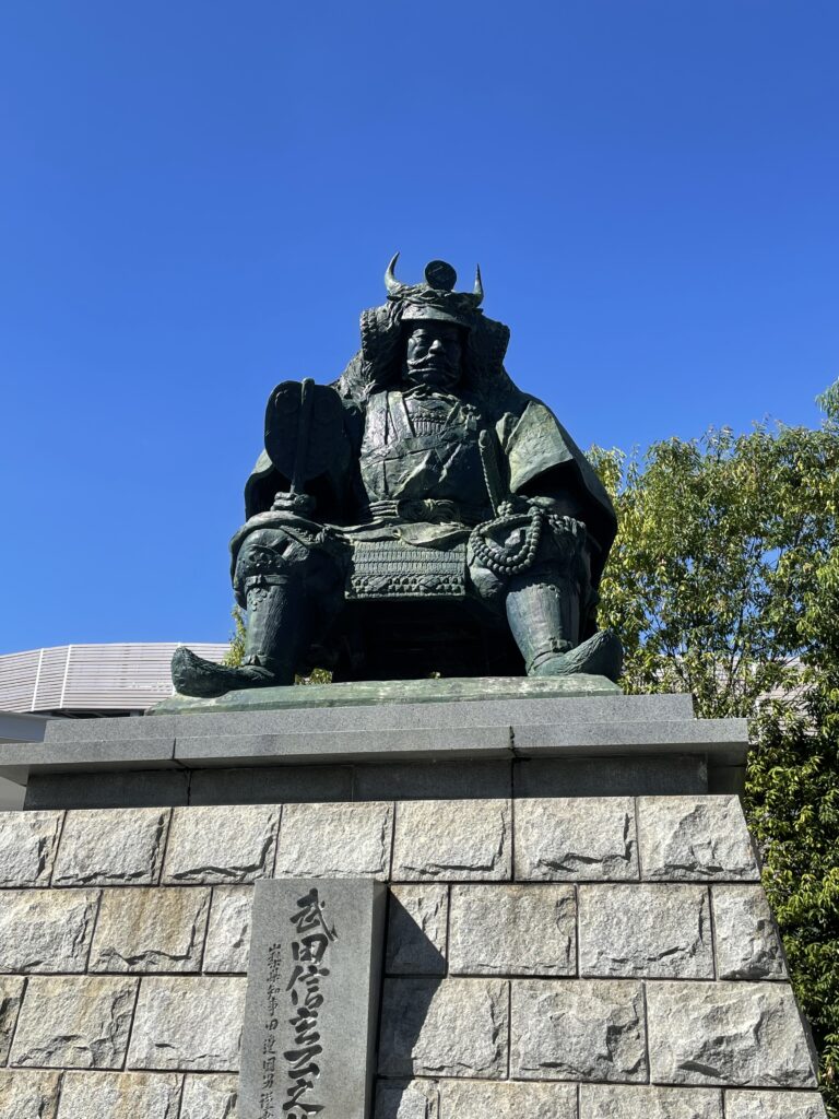 多忙なボーイ