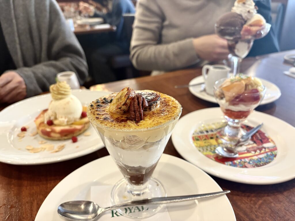 ¥983 キャラメルナッツブリュレ（Royal Host）