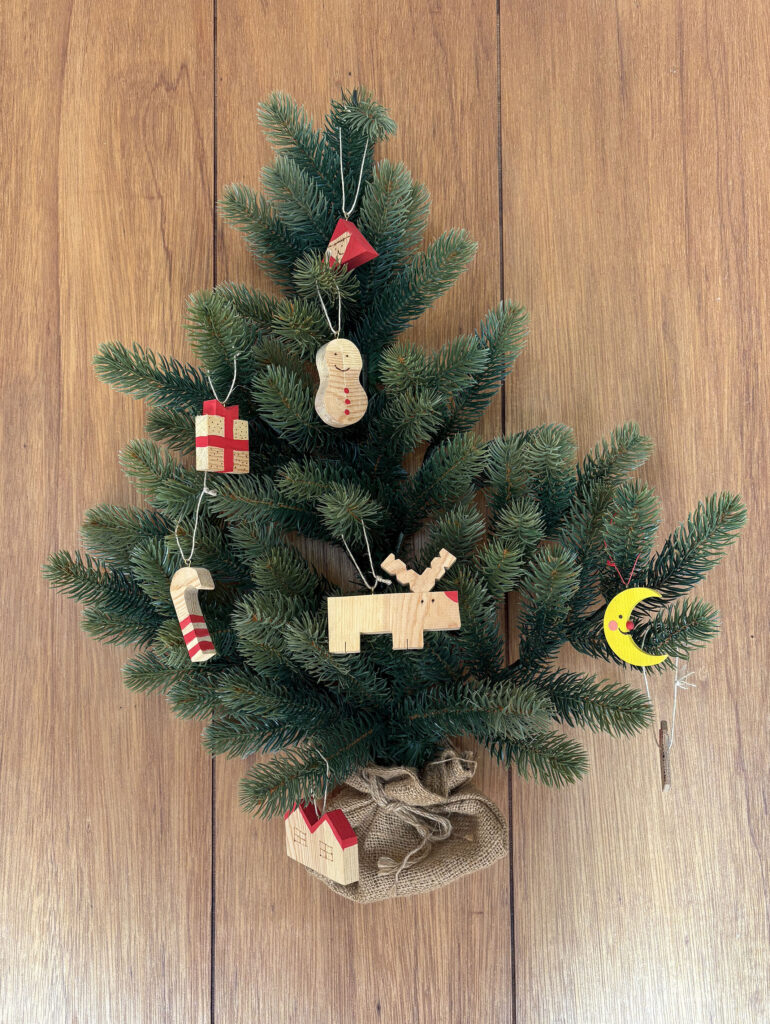 ¥（記憶なし）壁掛けクリスマスツリー