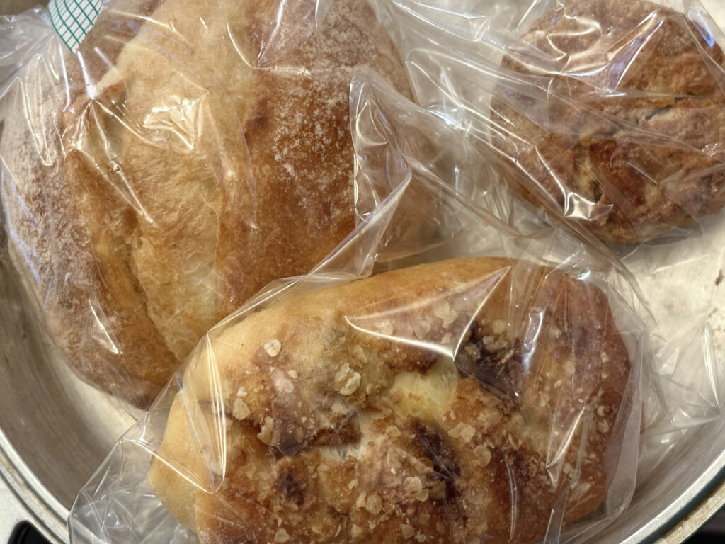 ¥1,090 パン3点（KOMOPAN）