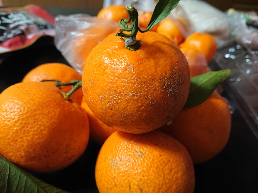 意識する。外に出す。