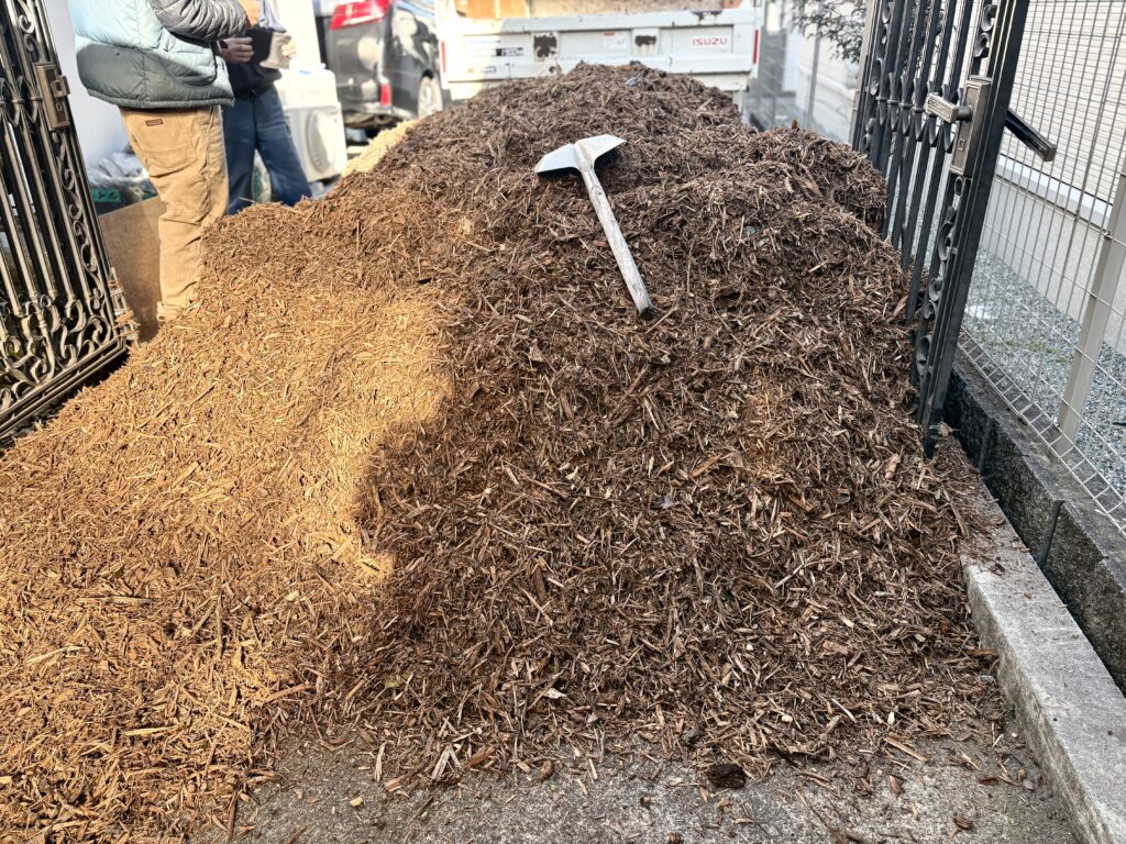 ¥3,300 ウッドチップ山盛り