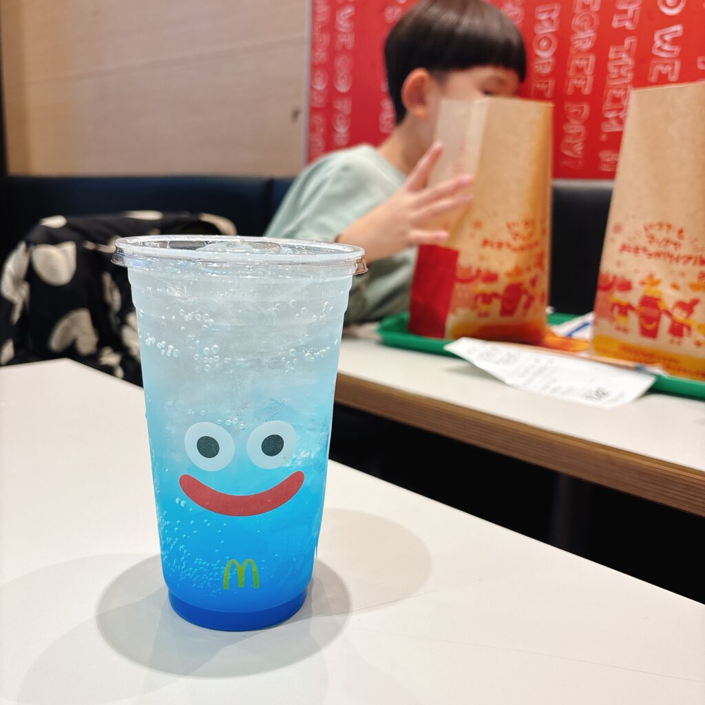 幸せの青スライムソーダ