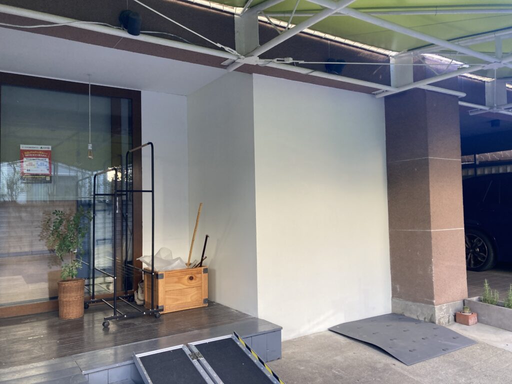 跡地の跡はなくなり、別の地で交わる