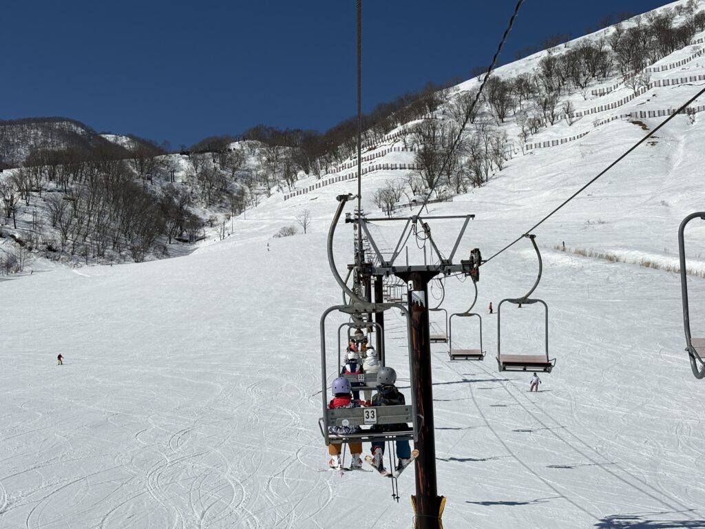 ¥3,280 MOVEGU子供用自転車ヘルメット