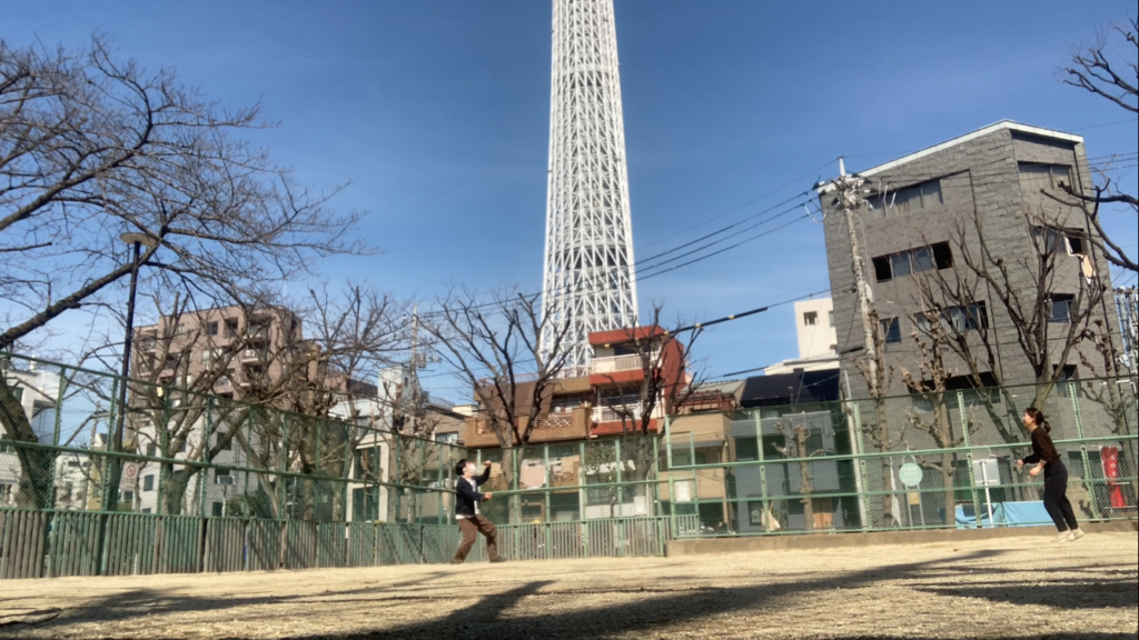 風が吹くと家に篭る