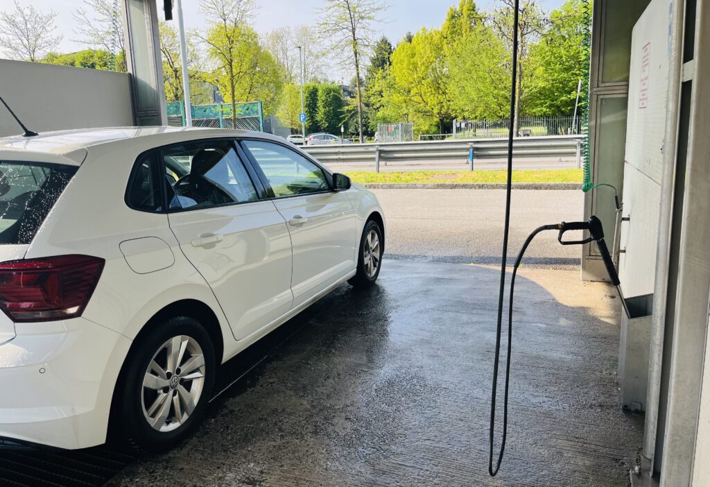 washing my car in missing bubbles