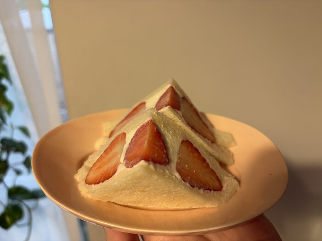 いちごサンド