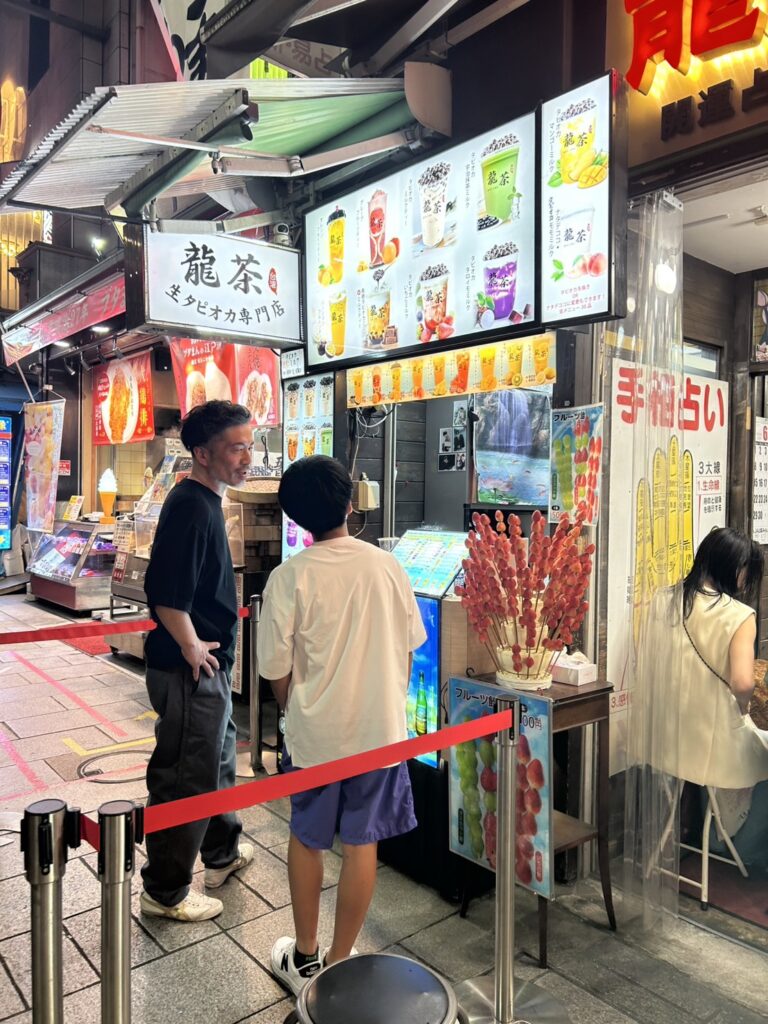 デスクにべったりな月曜
